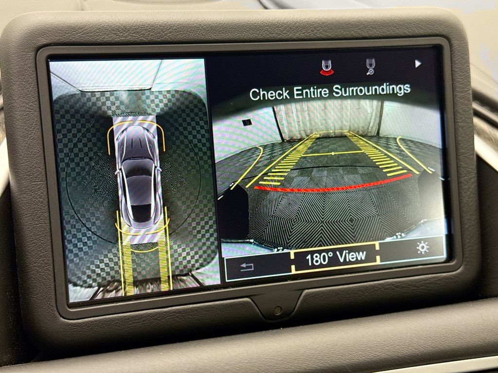 Thumbnail: 2021 Aston Martin DB11 - 14