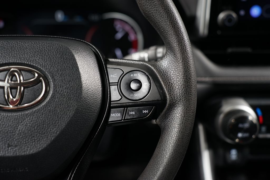 2023 Toyota RAV4 XLE 13