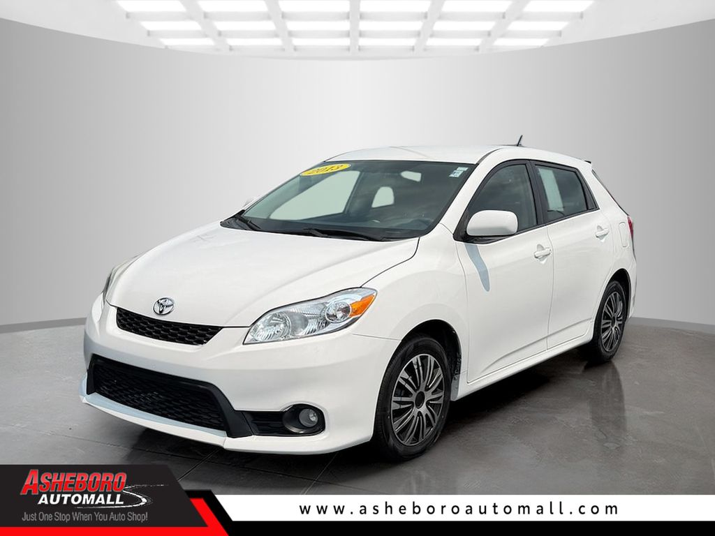 Super White 2013 Toyota Matrix Hatchback 4-Speed Automatic