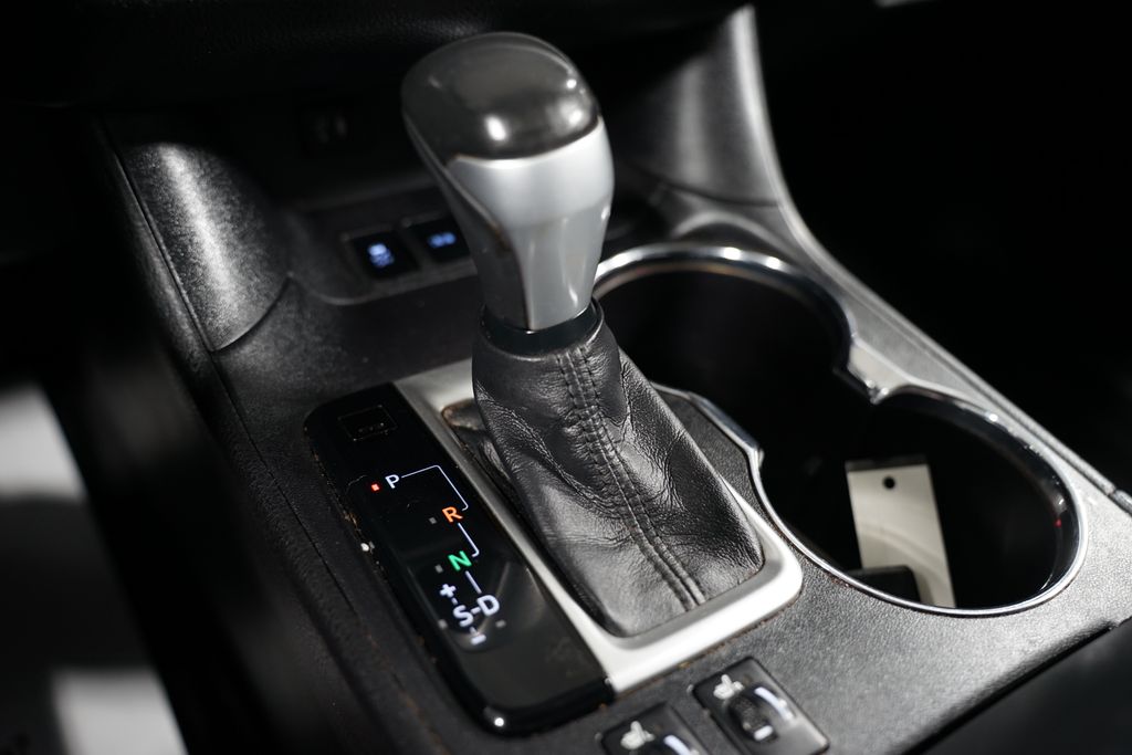 2015 Toyota Highlander XLE 22