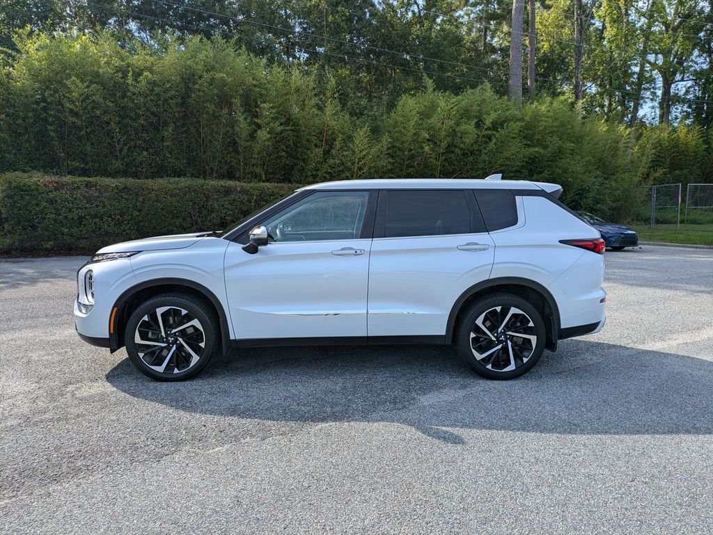 Used 2023 Mitsubishi Outlander SUV