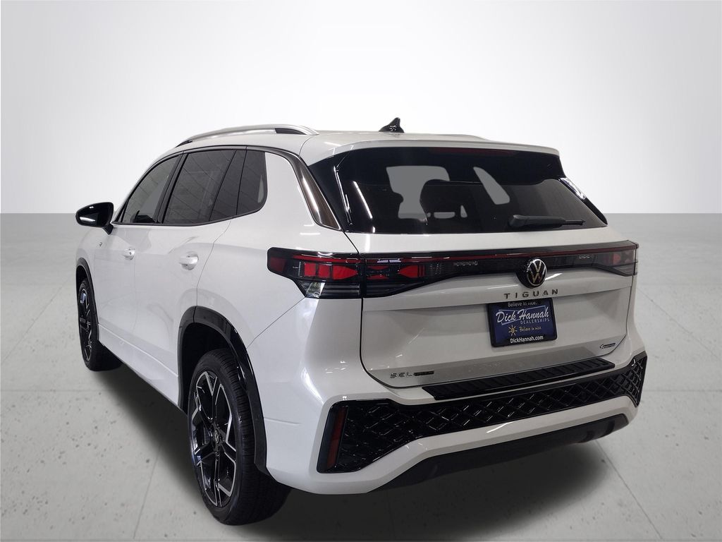 2026 Volkswagen Tiguan 2.0T SEL R-Line Turbo
