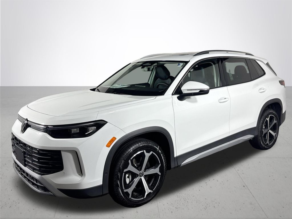 2025 Volkswagen Tiguan SE photo 2