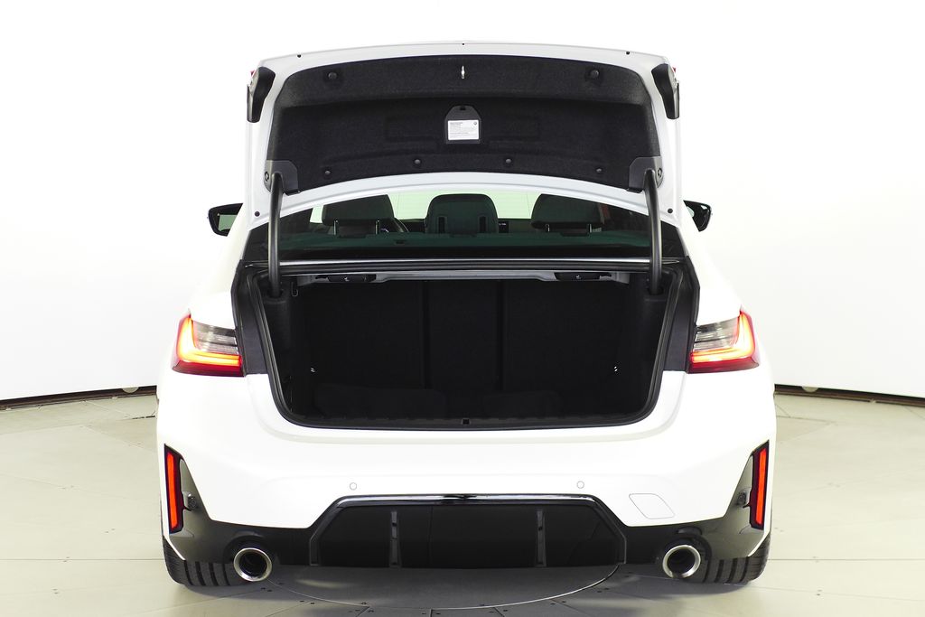 Thumbnail: 2023 BMW 3 Series - 10