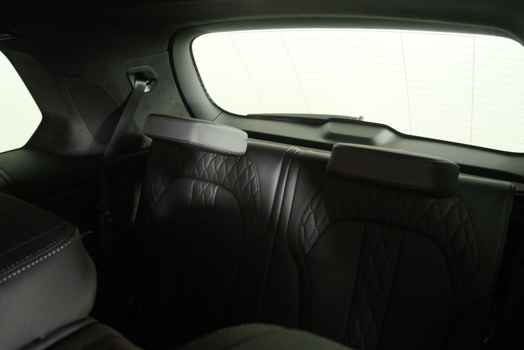 Thumbnail: 2027 BMW X7 - 18