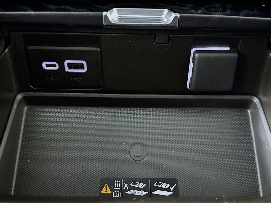 2022 GMC Yukon Denali photo