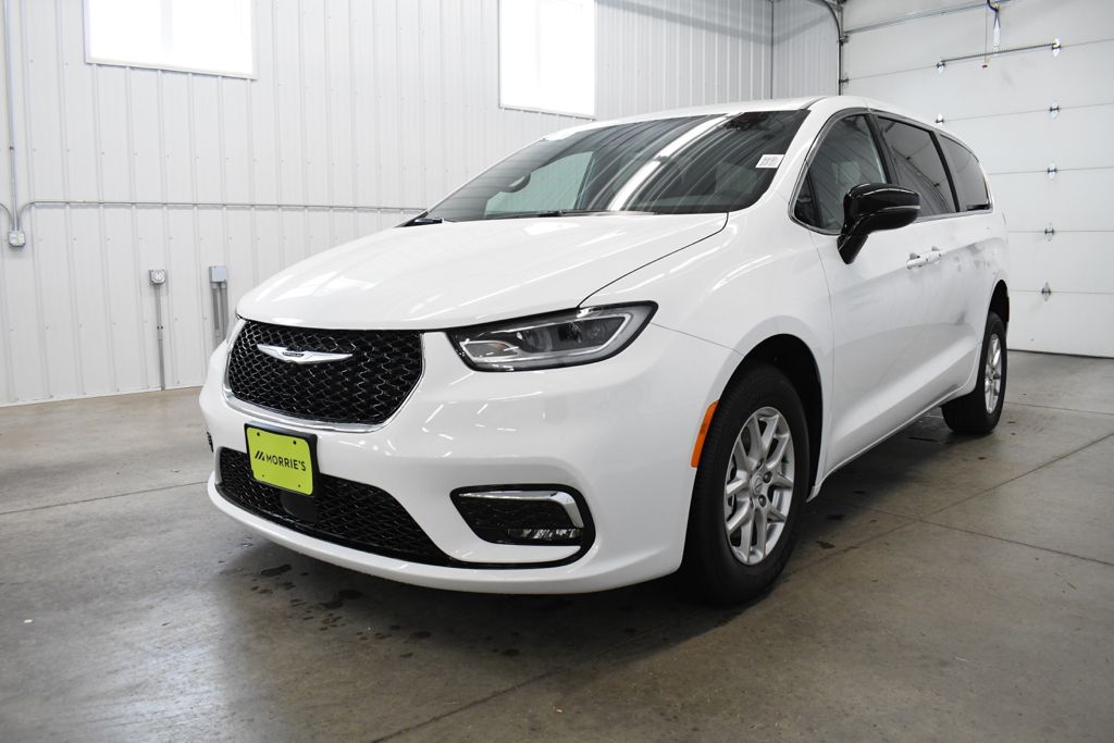 Used 2026 White Chrysler Select image 2