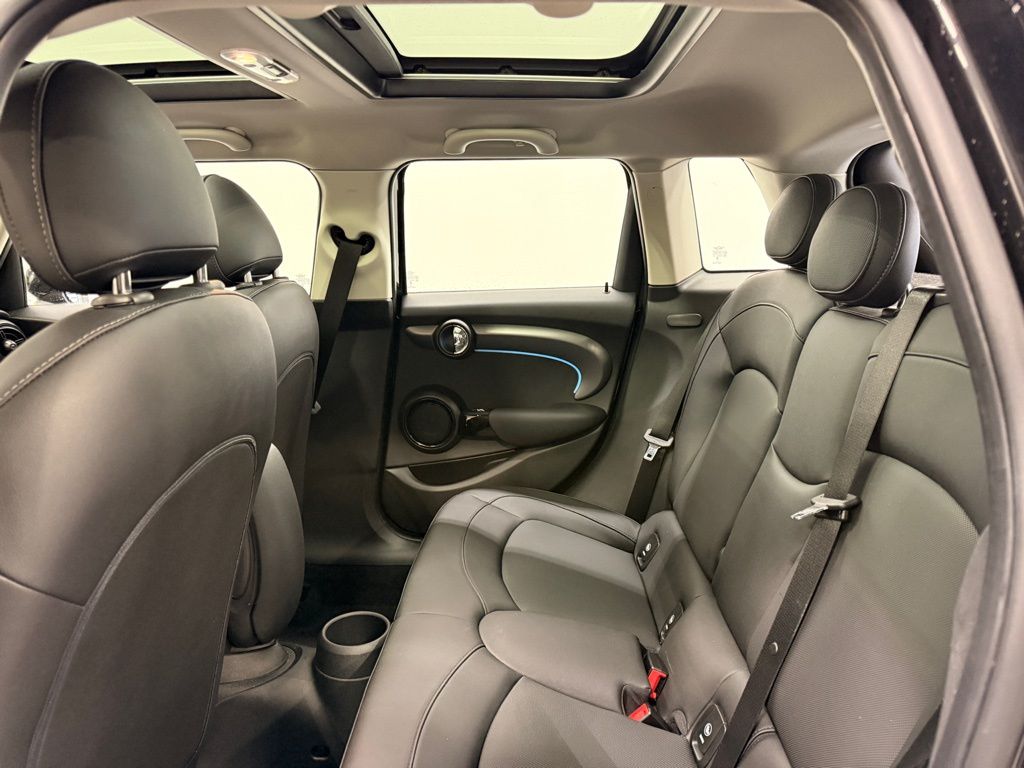 Thumbnail: 2024 MINI Cooper - 11