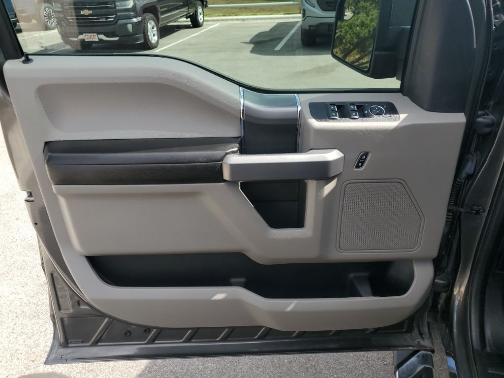 Used Car 2018 Ford F-150  Xlt For Sale Under $25,000 In Austin, Texas