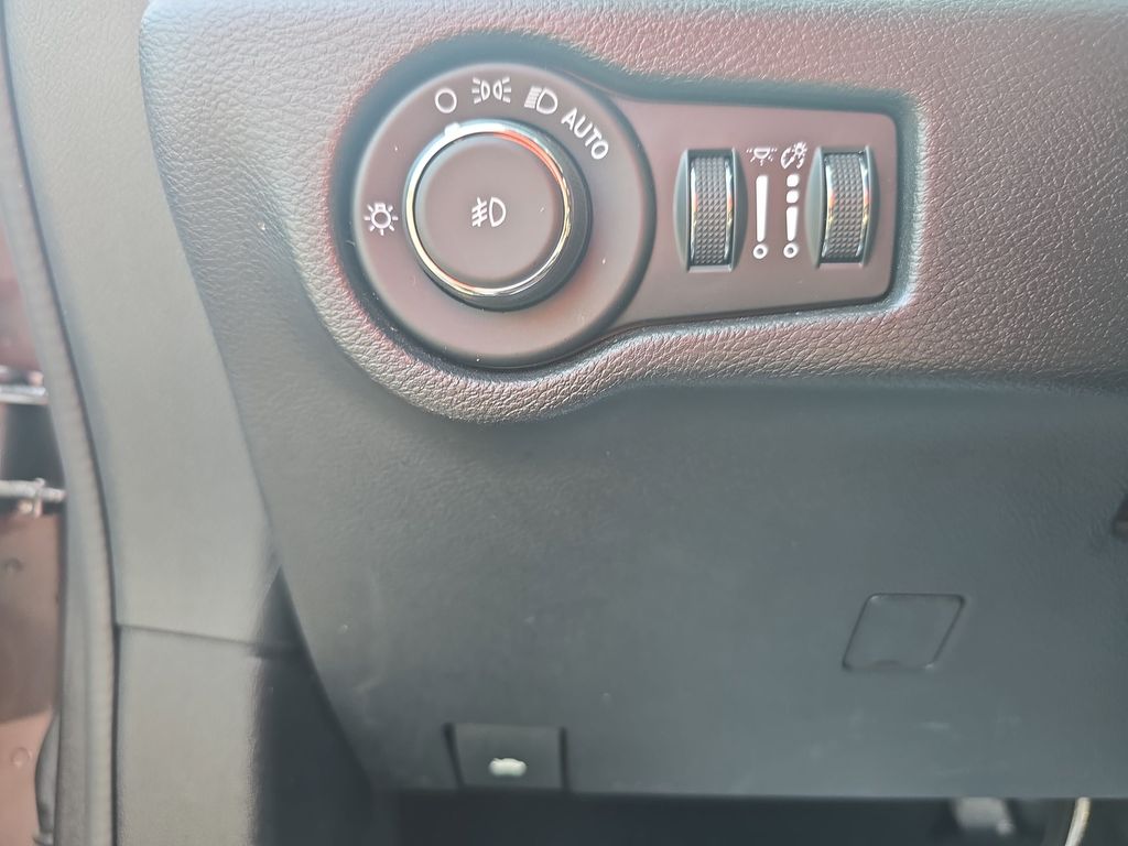 Used 2021 Chrysler Pacifica Van