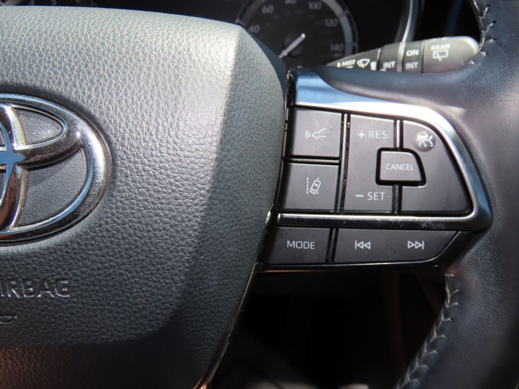 2021 Toyota Highlander XSE 12