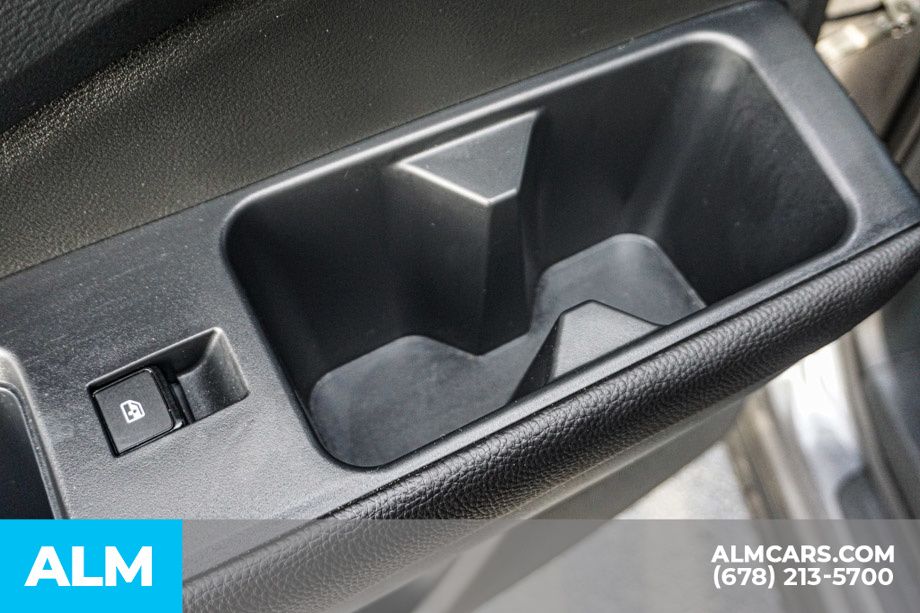 2025 Nissan Pathfinder SV - Photo 52
