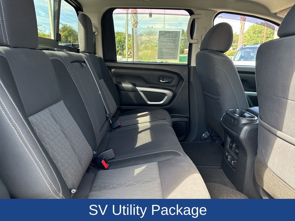 2022 Nissan Titan SV