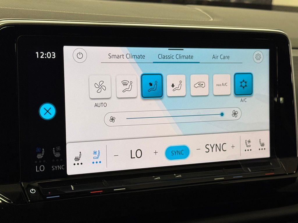 2026 Volkswagen Atlas Cross Sport SE w/Tech - Photo 17