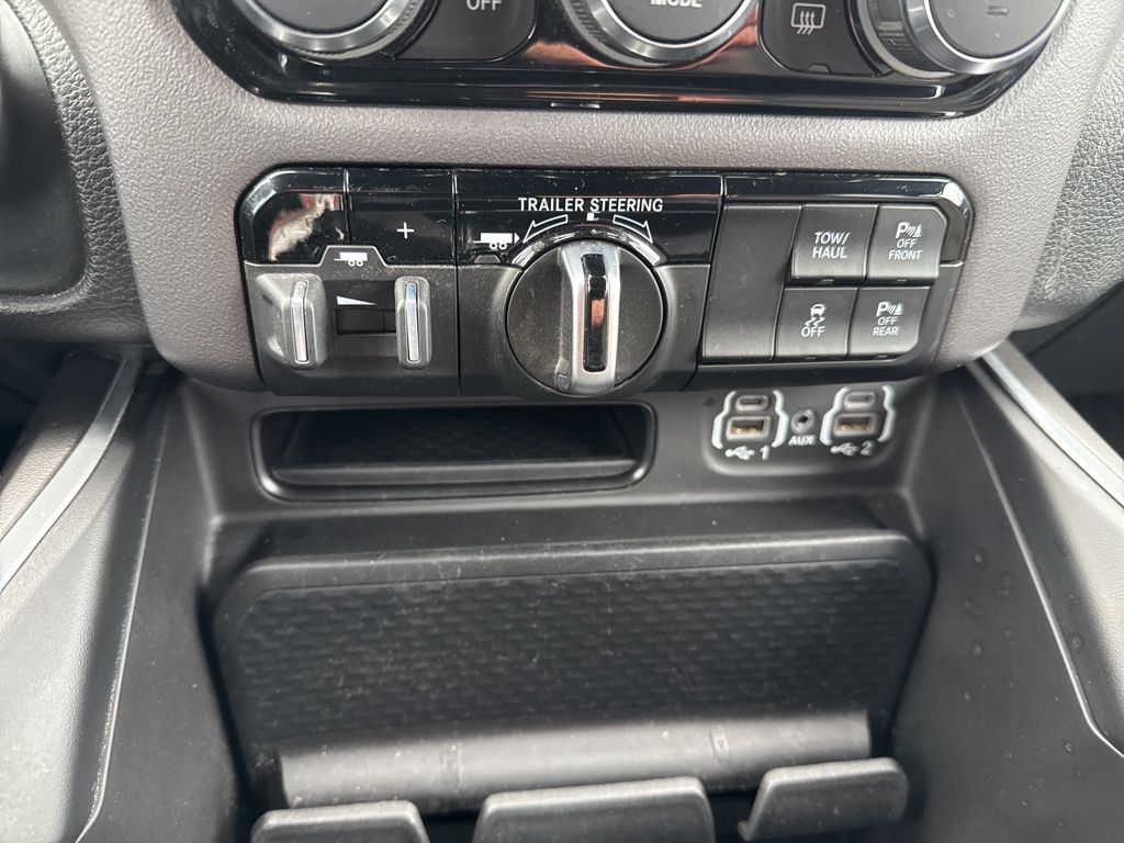 Certified Used 2022 Blue Ram Big Horn/Lone Star image 61