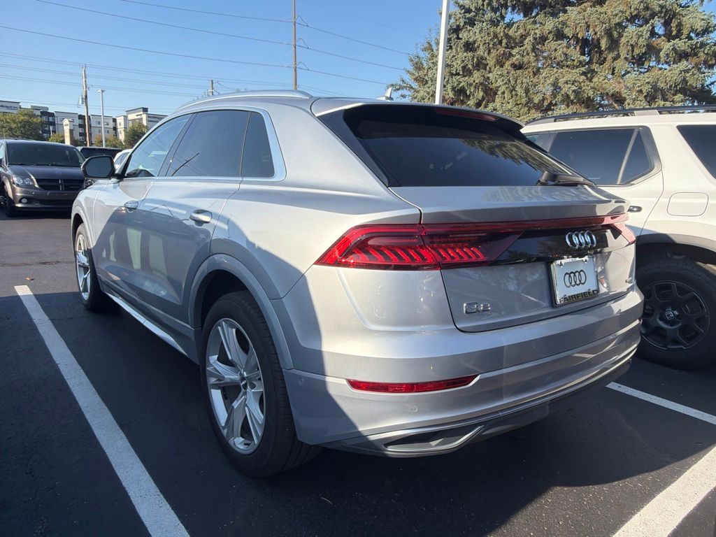 Thumbnail: 2020 Audi Q8 - 2