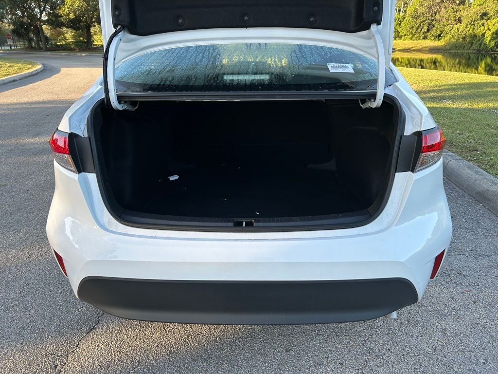 Thumbnail: 2024 Toyota Corolla - 10