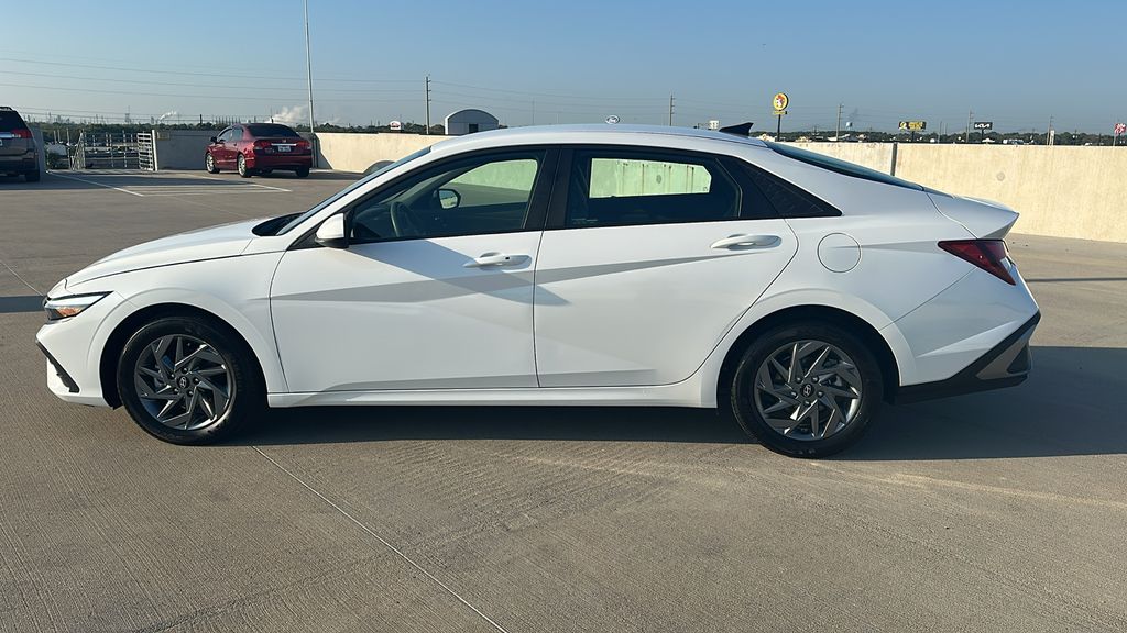 2024 Hyundai Elantra SEL White at Durrett Motor Company