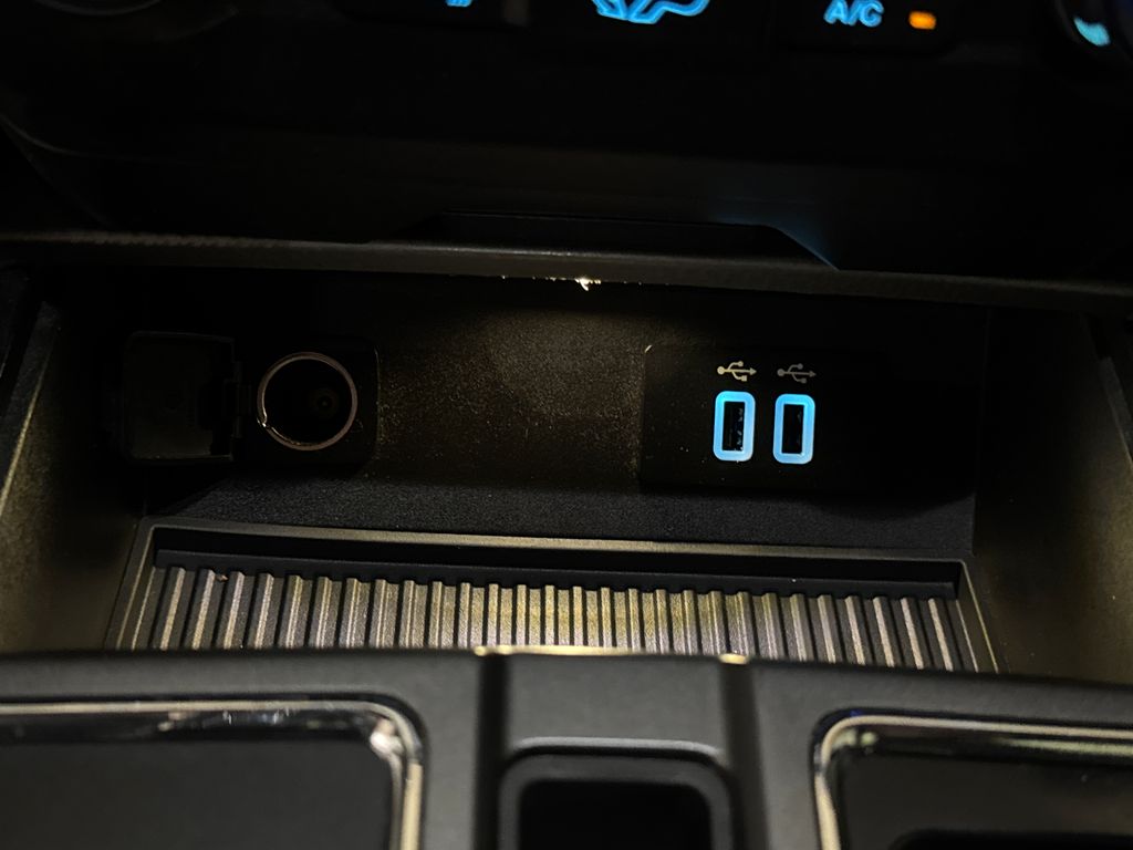 Used 2016  Ford  image 28