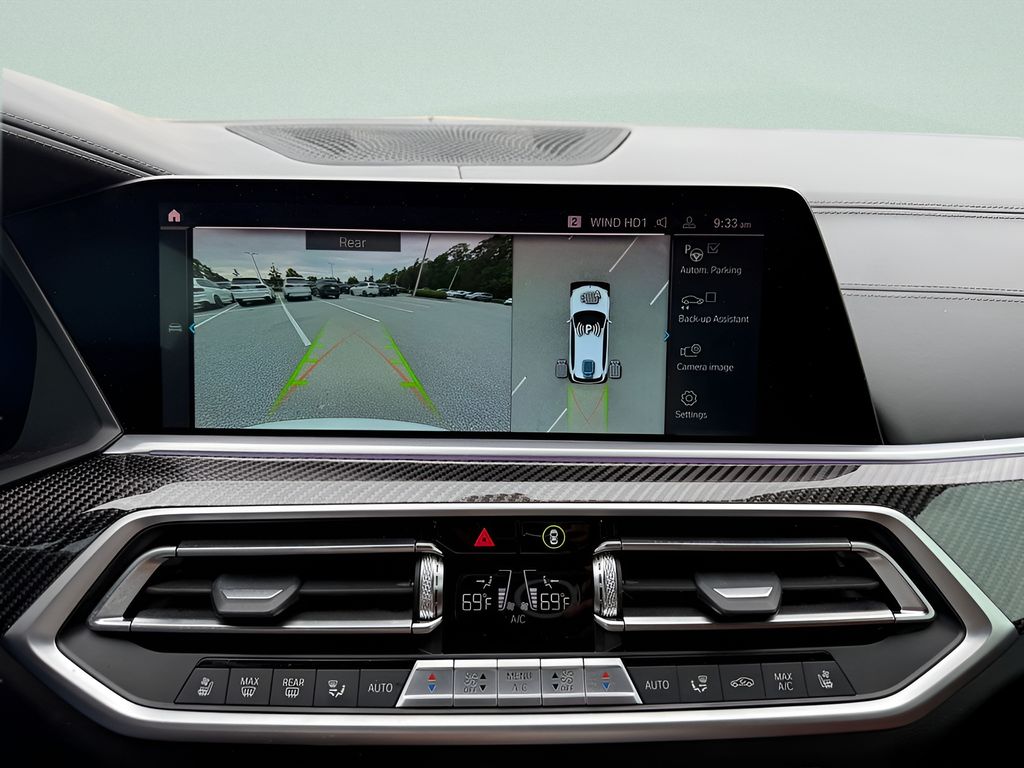 Used 2022 White BMW M50i image 19