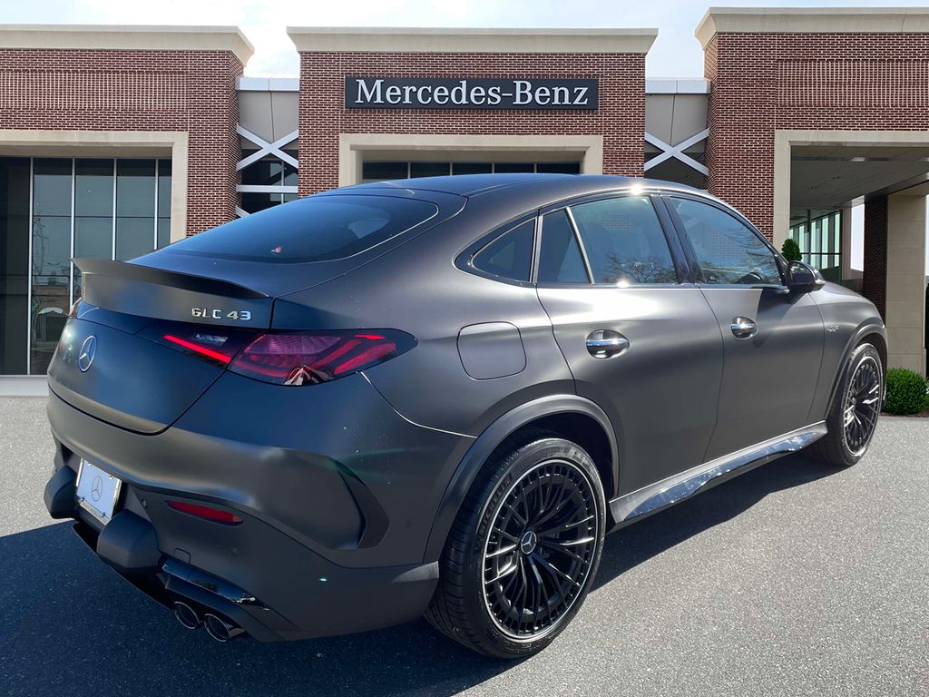 2025 Mercedes-Benz GLC 43 AMG 5