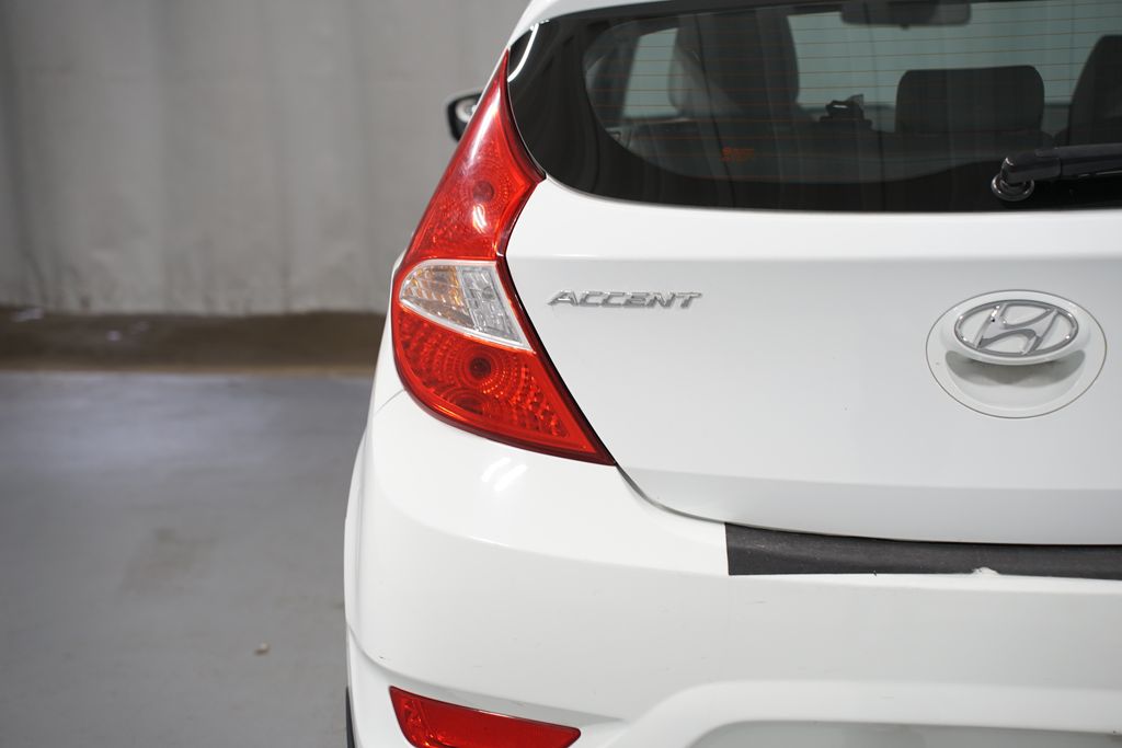 Thumbnail: 2013 Hyundai Accent - 10