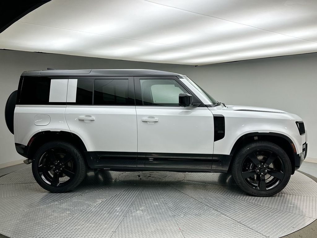 Thumbnail: 2026 Land Rover Defender - 4