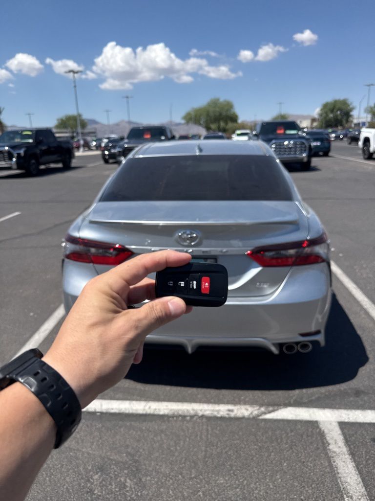 Thumbnail: 2023 Toyota Camry - 7