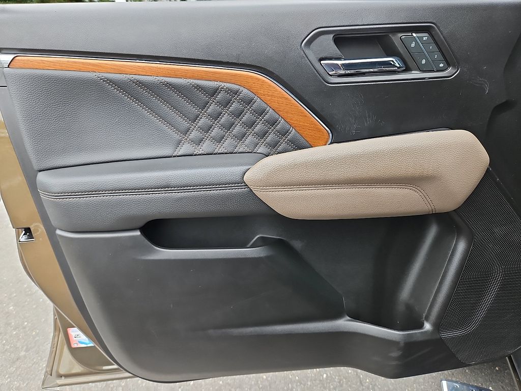 Thumbnail: 2023 GMC Canyon - 13