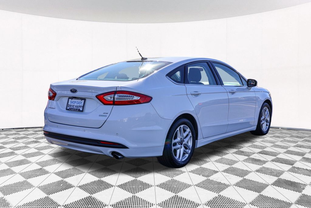 2016 Ford Fusion SE 8