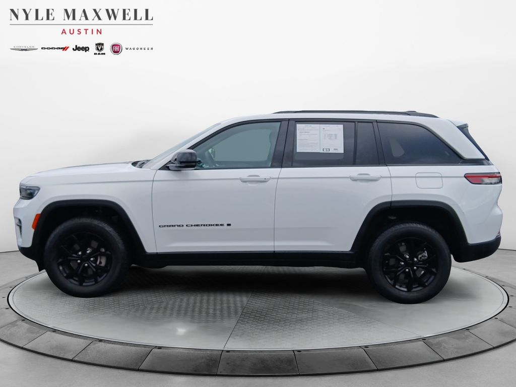 Used Car 2024 Jeep Grand Cherokee  Altitude For Sale Under $30,000 In Austin, Texas