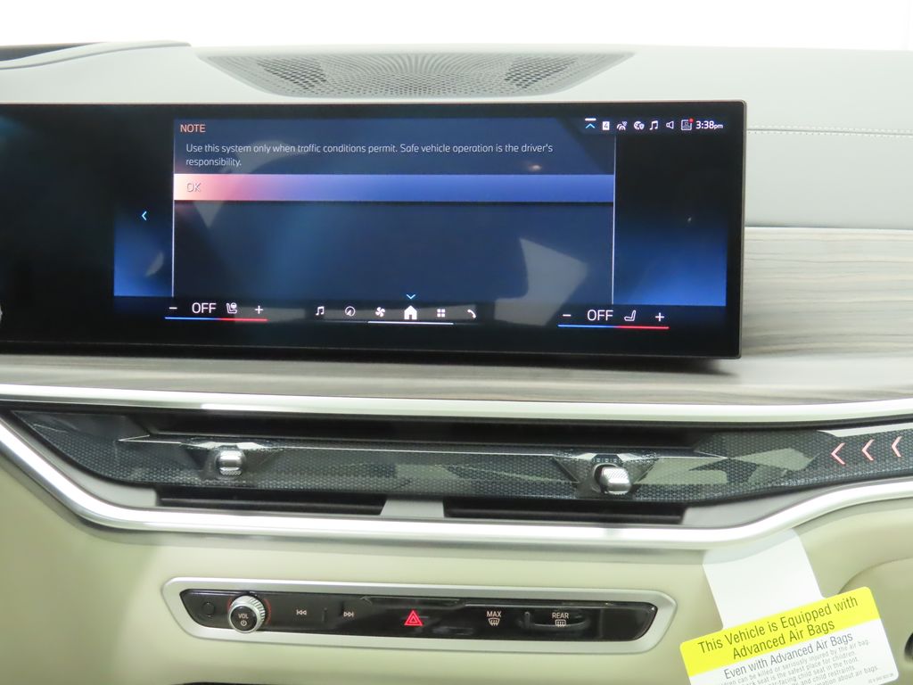 Thumbnail: 2026 BMW X7 - 14