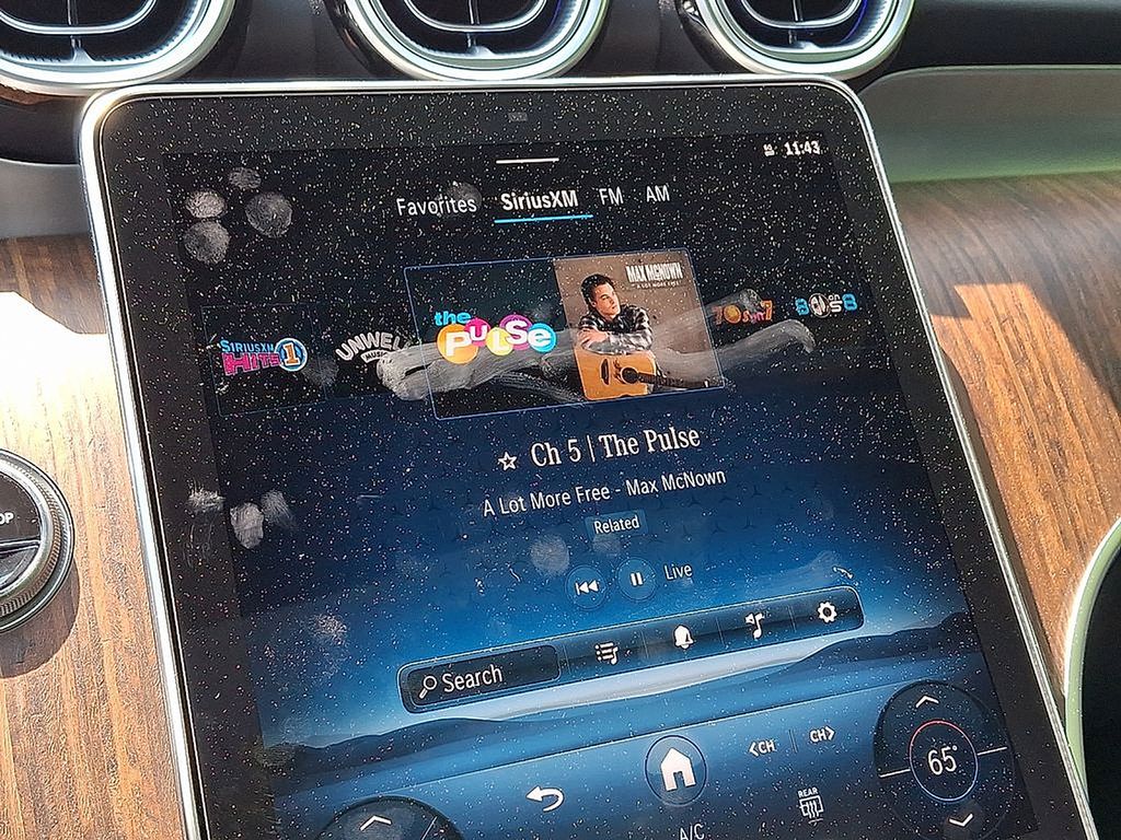 Thumbnail: 2025 Mercedes-Benz GLC - 16