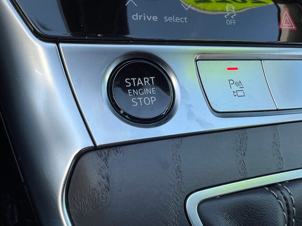 Thumbnail: 2022 Audi A7 - 28