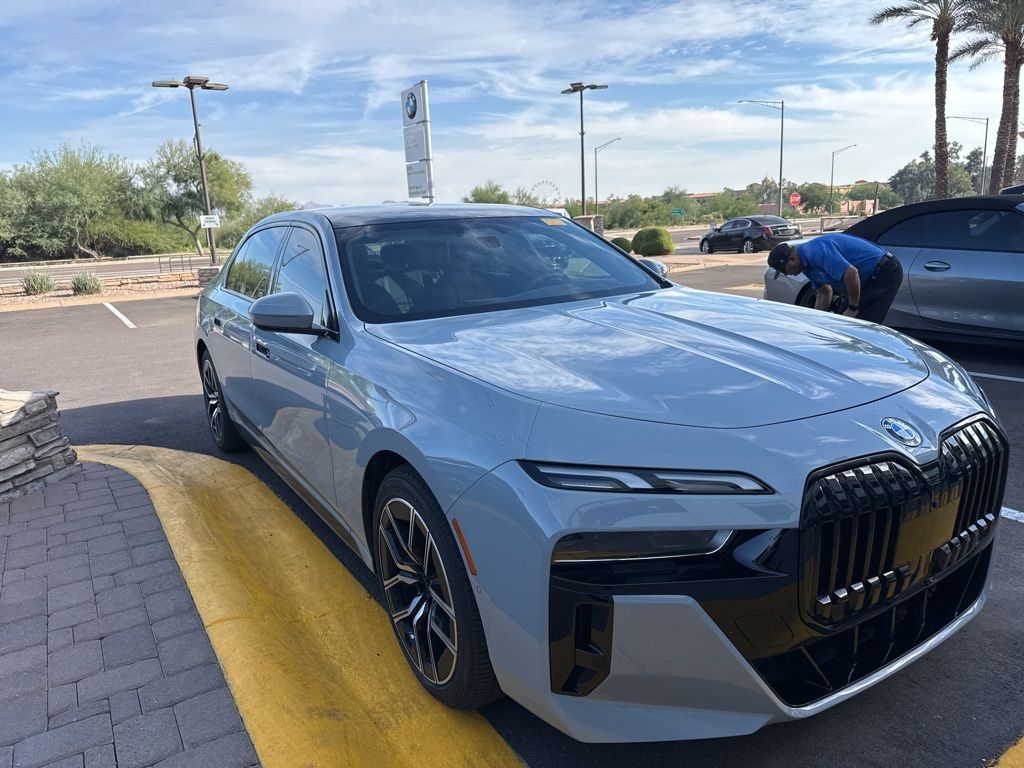 Thumbnail: 2024 BMW 7 Series - 3