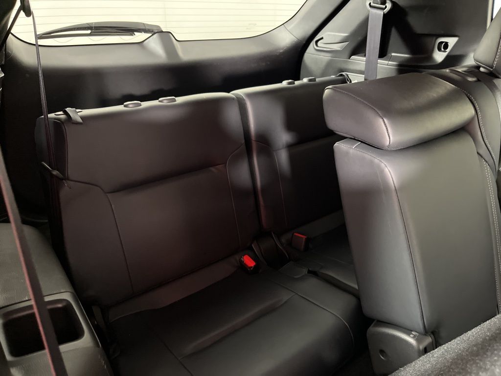 Thumbnail: 2024 Mitsubishi Outlander - 9