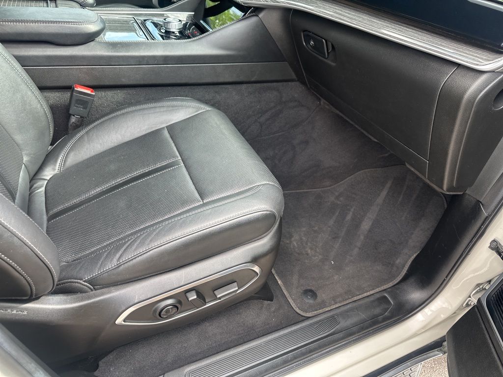 Used Car 2022 Jeep Wagoneer  Series Ii For Sale Under $35,000 In Austin, Texas