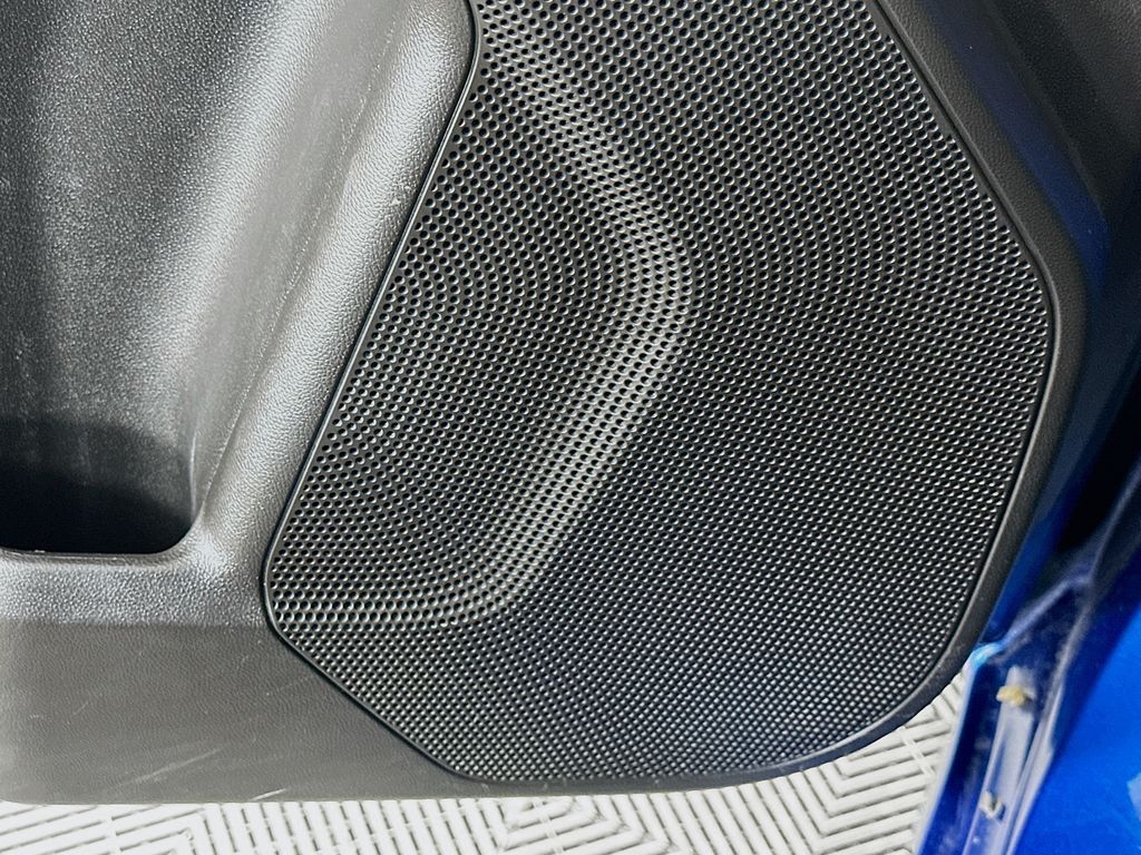 Thumbnail: 2023 Chevrolet Colorado - 18