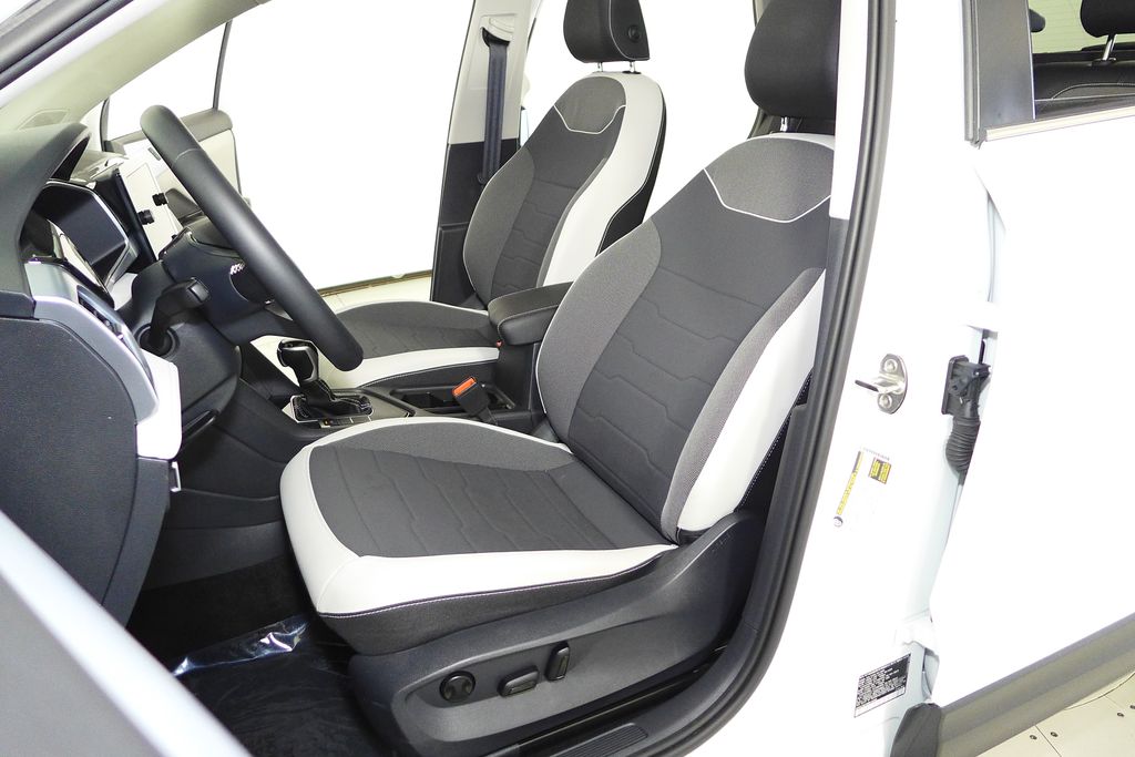 Thumbnail: 2025 Volkswagen Taos - 22