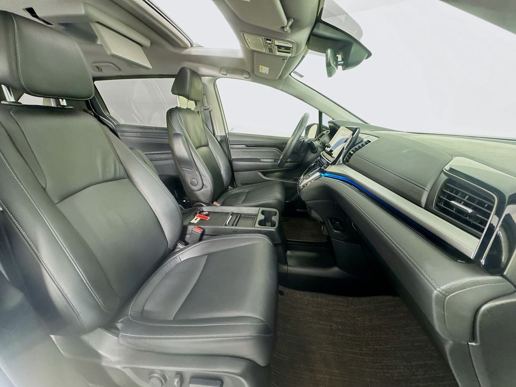 Used Car 2023 Honda Odyssey  Touring For Sale Under $35,000 In Austin, Texas
