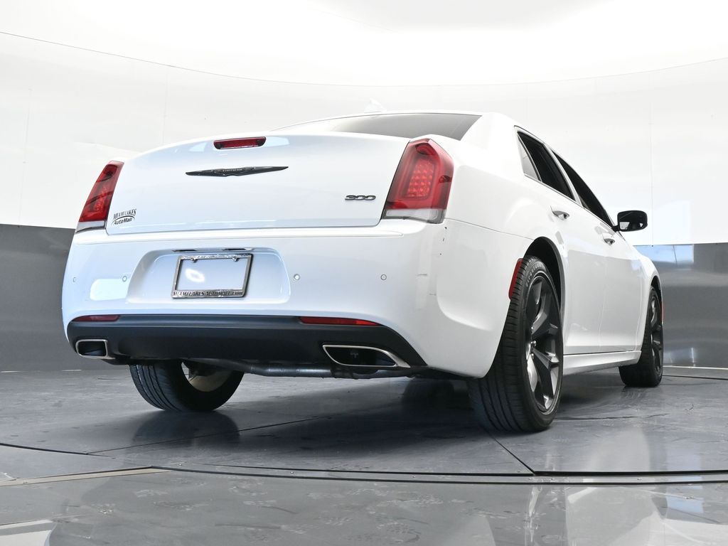 Used 2023 Bright White Clearcoat Chrysler Touring image 51