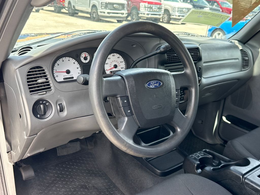 Used 2008  Ford Sport image 4