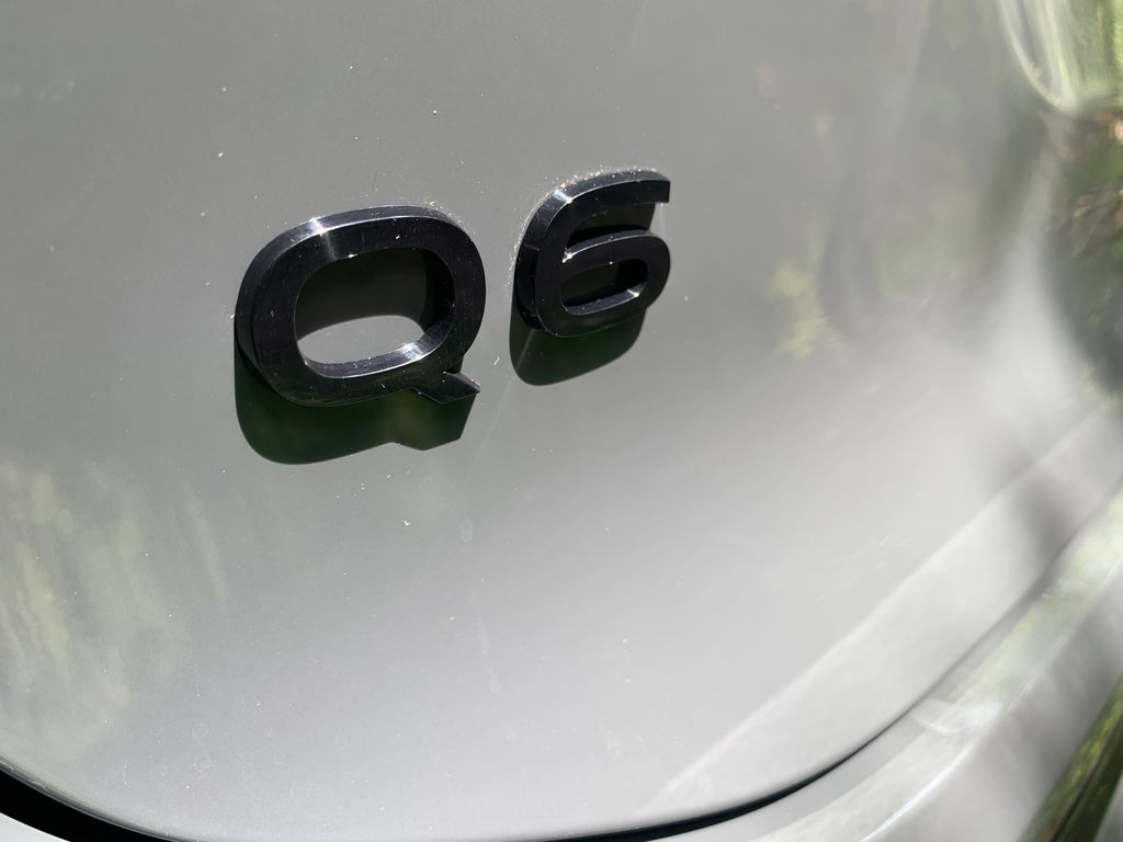 Thumbnail: 2025 Audi Q6 e-tron - 6
