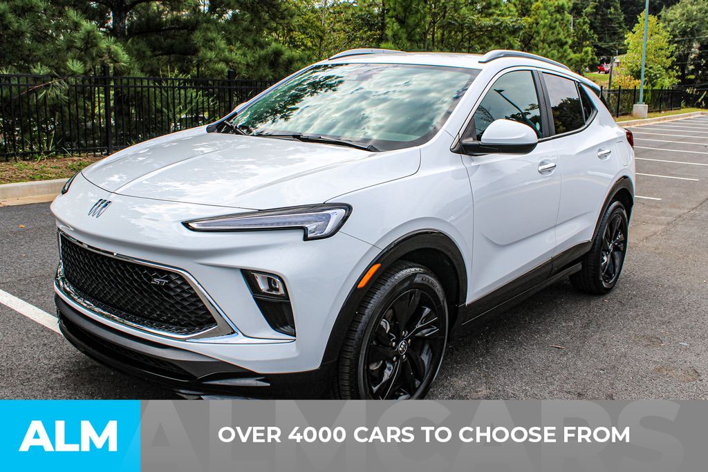 2024 Buick Encore GX Sport Touring photo 2