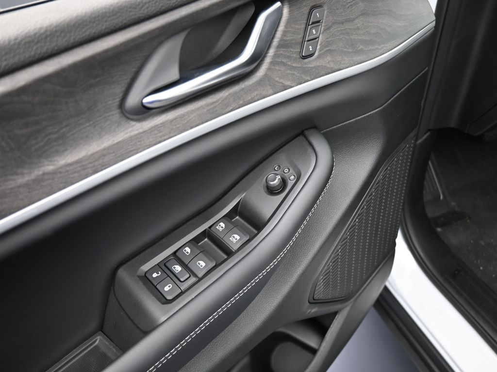 New 2025 Bright White Clearcoat Jeep Limited image 14