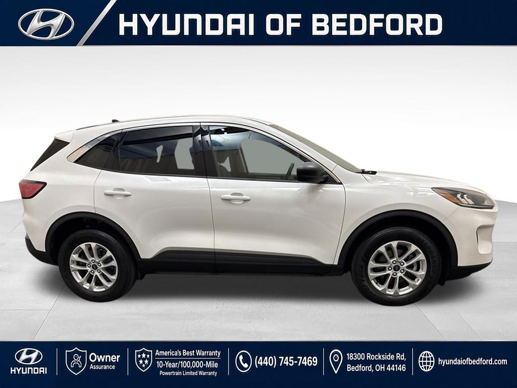 Used 2021 Ford Escape Hybrid SE For Sale in Bedford, OH