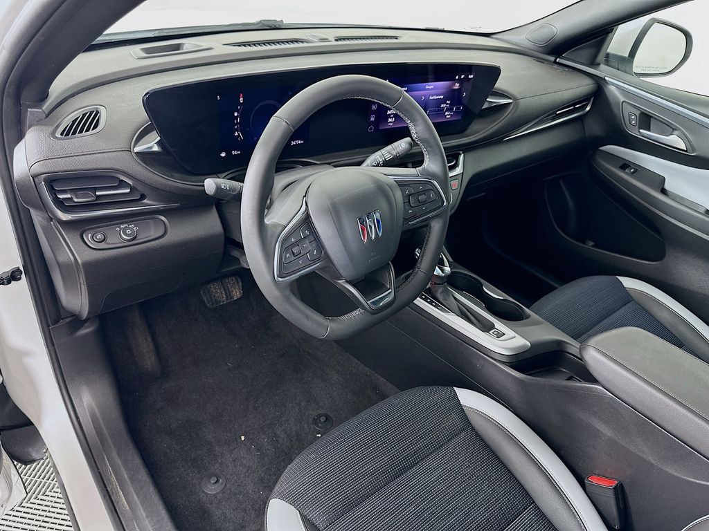 2024 Buick Envista Preferred 9