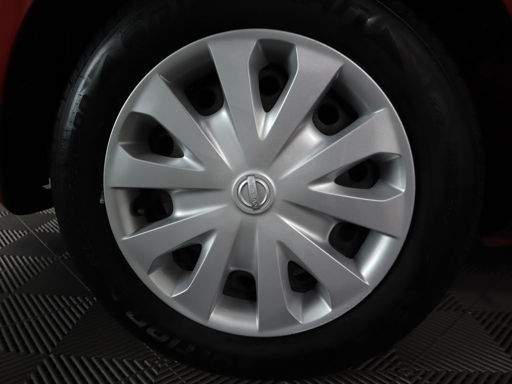 Thumbnail: 2017 Nissan Versa - 29