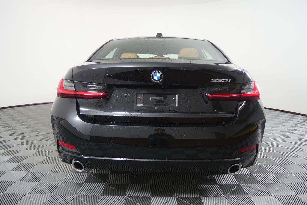 Thumbnail: 2025 BMW 3 Series - 4