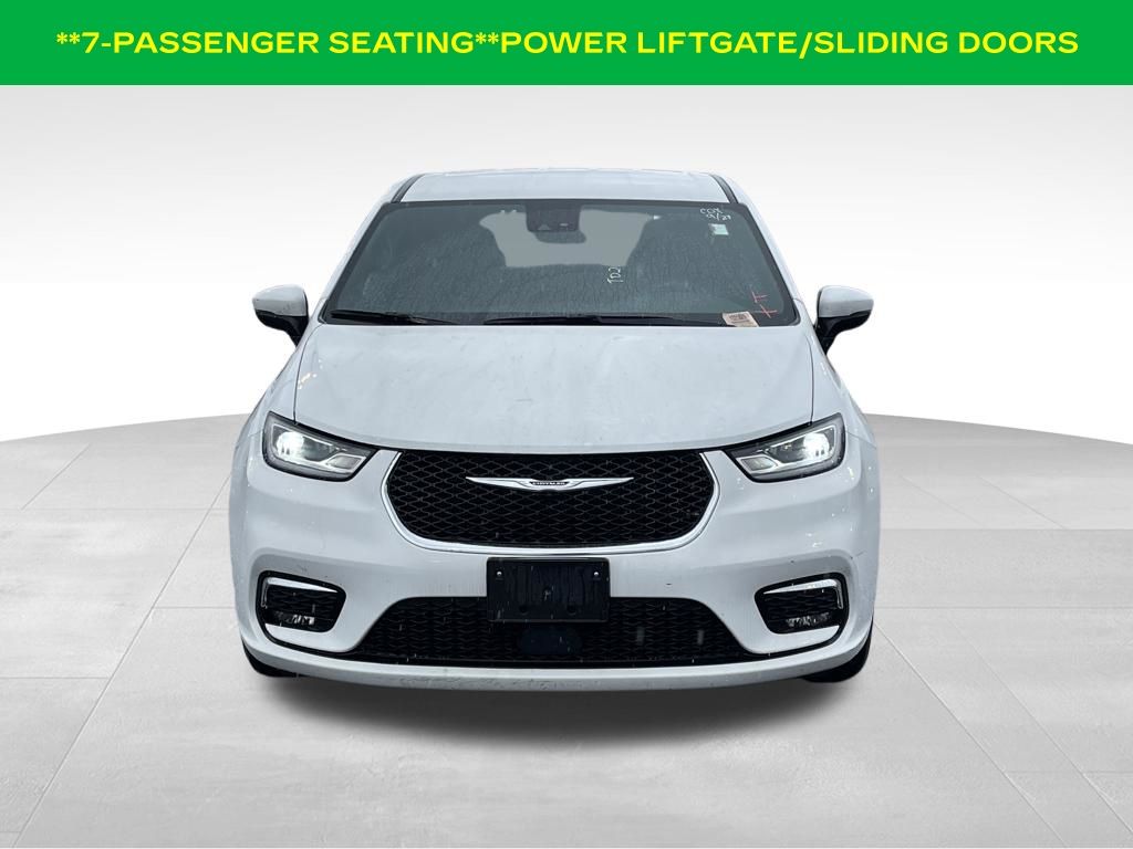 View vehicle photo 3